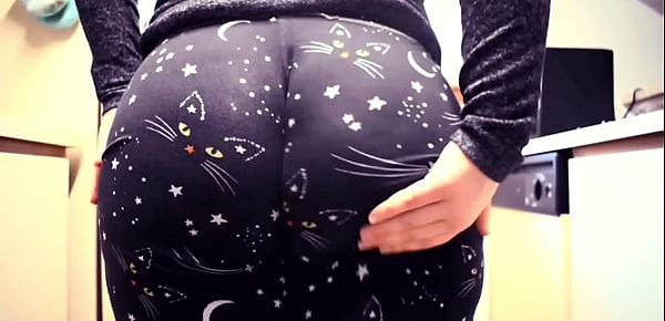  Giant Ass Mom Cat Pants Booty Wedgie Compilation